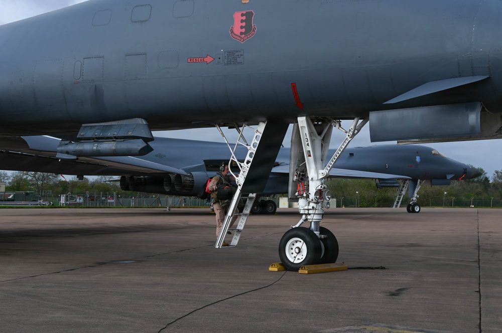 B-1B Lancers takeoff for conditioning flight