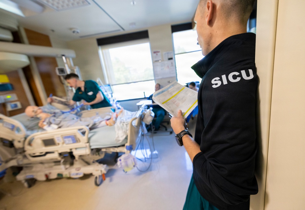 Walter Reed Launches First Navy-Wide Critical Care Nursing Course