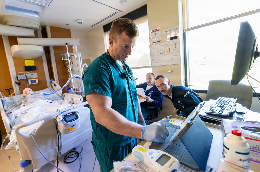 Walter Reed Launches First Navy-Wide Critical Care Nursing Course