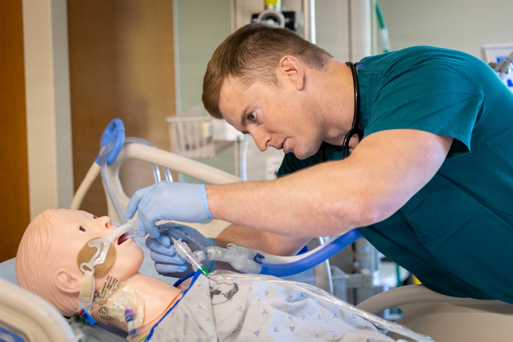 Walter Reed Launches First Navy-Wide Critical Care Nursing Course