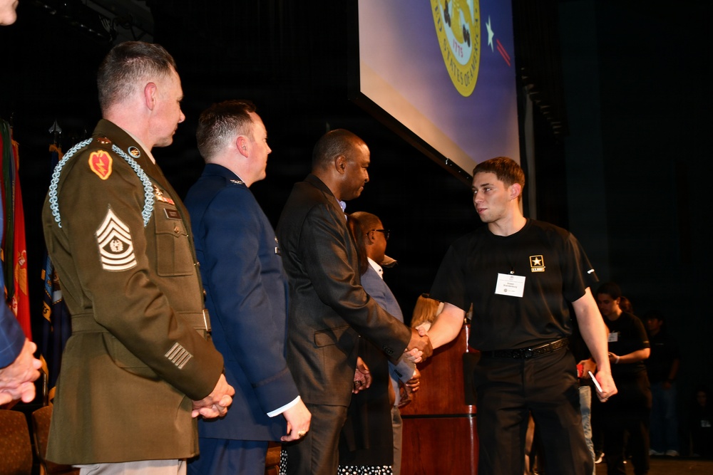 Our Community Salutes: 30 Future Soldiers sworn in at Fayetteville