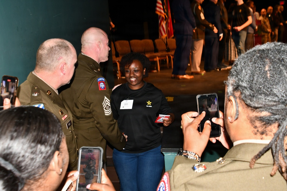 Our Community Salutes: 30 Future Soldiers sworn in at Fayetteville