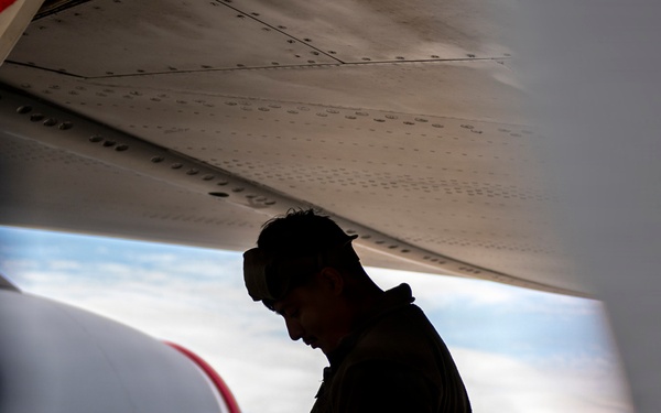 KC-135 maintenance