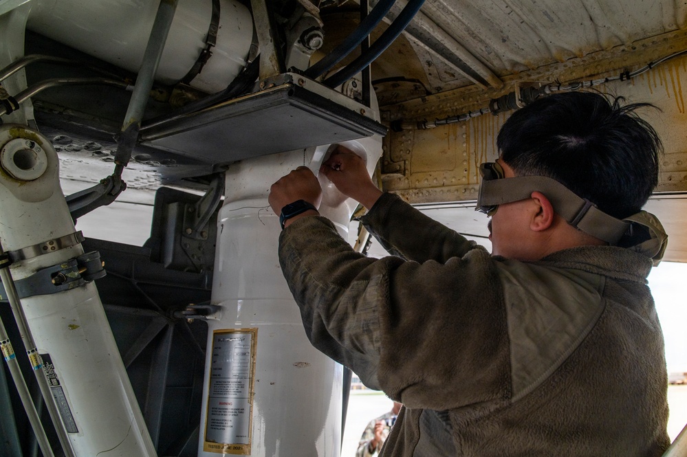 KC-135 maintenance