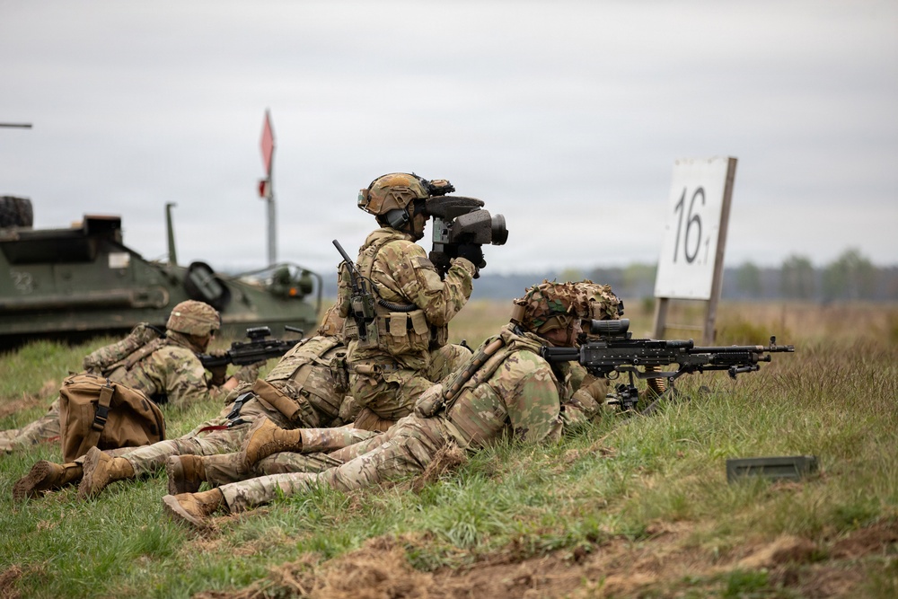 U.S. Soldiers from the 1st Squadron, 2d Cavalry Regiment conduct live-fire exercise