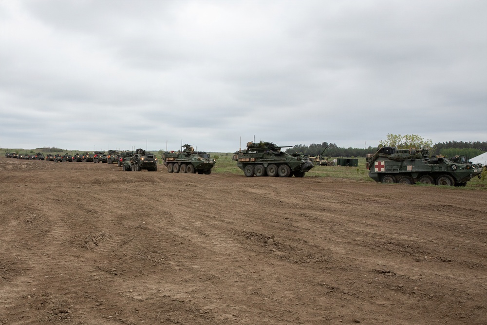 U.S. Soldiers from the 1st Squadron, 2d Cavalry Regiment conduct live-fire exercise