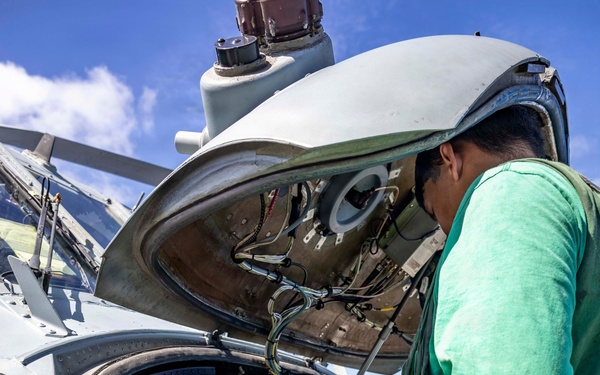 USS Iwo Jima Sailors Conduct MH-60S Seahawk Pre-flight Checks
