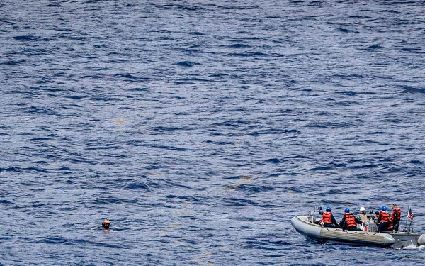 USS Iwo Jima Conducts Small Boat Operations
