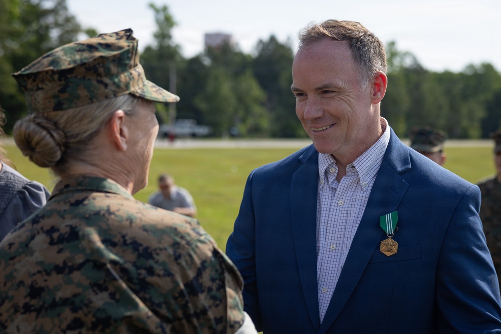 2nd MLG Commanding General Recognizes Federal Civilian Employees