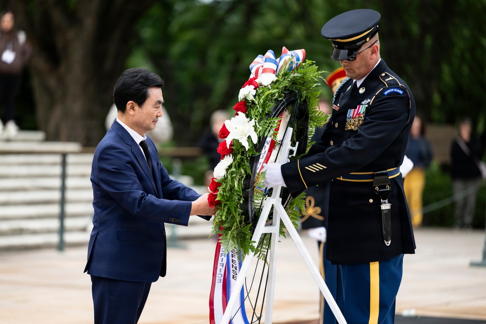 Republic of Korea Minister of National Defense Ahn Gyu-back Visits ANC