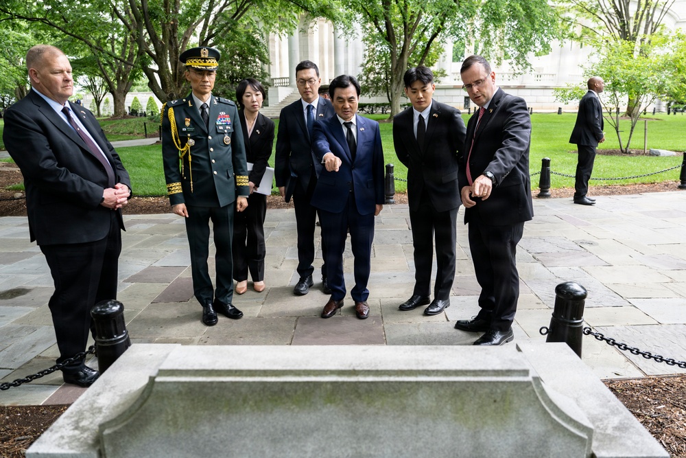 Republic of Korea Minister of National Defense Ahn Gyu-back Visits ANC