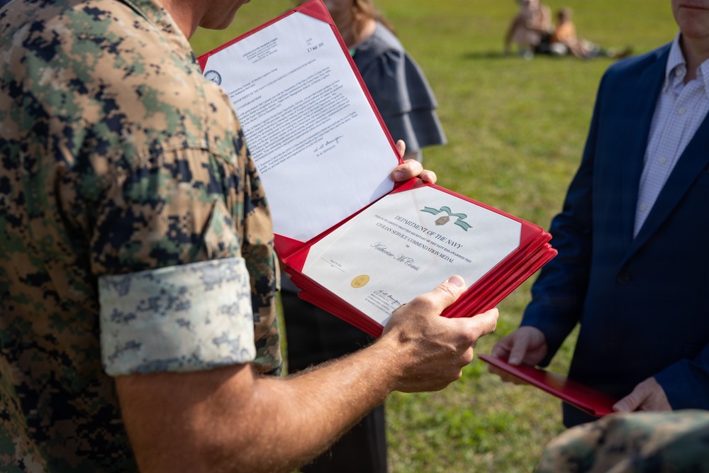 2nd MLG Commanding General Recognizes Federal Civilian Employees
