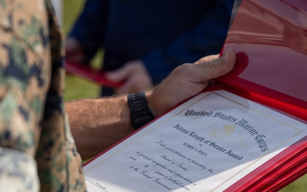 2nd MLG Commanding General Recognizes Federal Civilian Employees