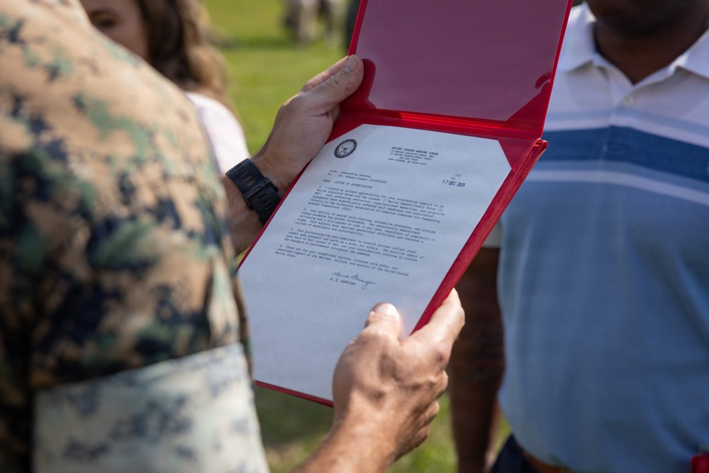 2nd MLG Commanding General Recognizes Federal Civilian Employees