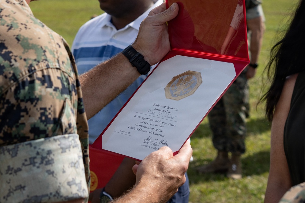 2nd MLG Commanding General Recognizes Federal Civilian Employees
