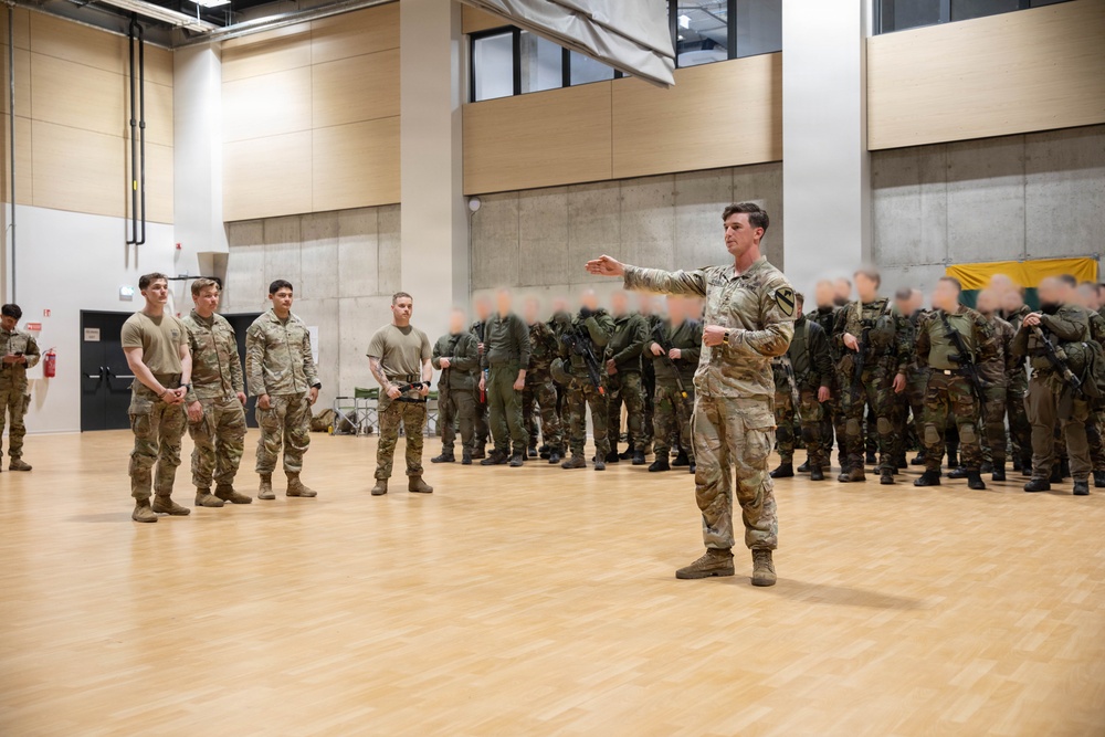 U.S. Soldiers train Lithuanian Riflemen's Union