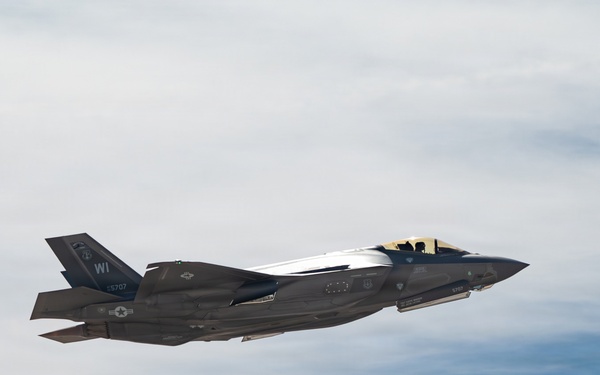 Wisconsin Air National Guard F-35s integrate with 6 WPS
