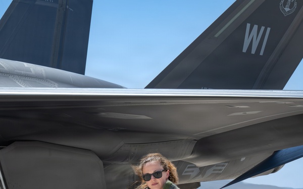 Wisconsin Air National Guard F-35s integrate with 6 WPS