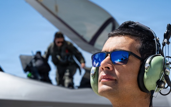 Wisconsin Air National Guard F-35s integrate with 6 WPS