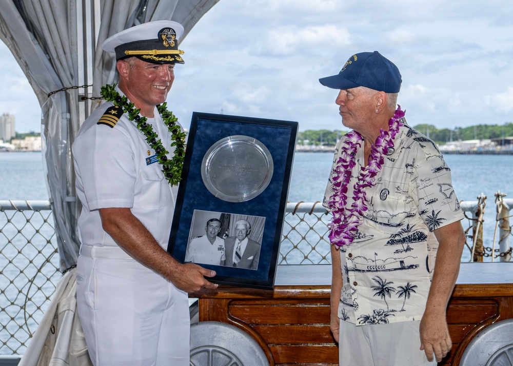 Commanding Officer of USS Missouri (SSN 780) Attends 40th Anniversary Celebration of the Recommissioning of USS Missouri (BB 63)