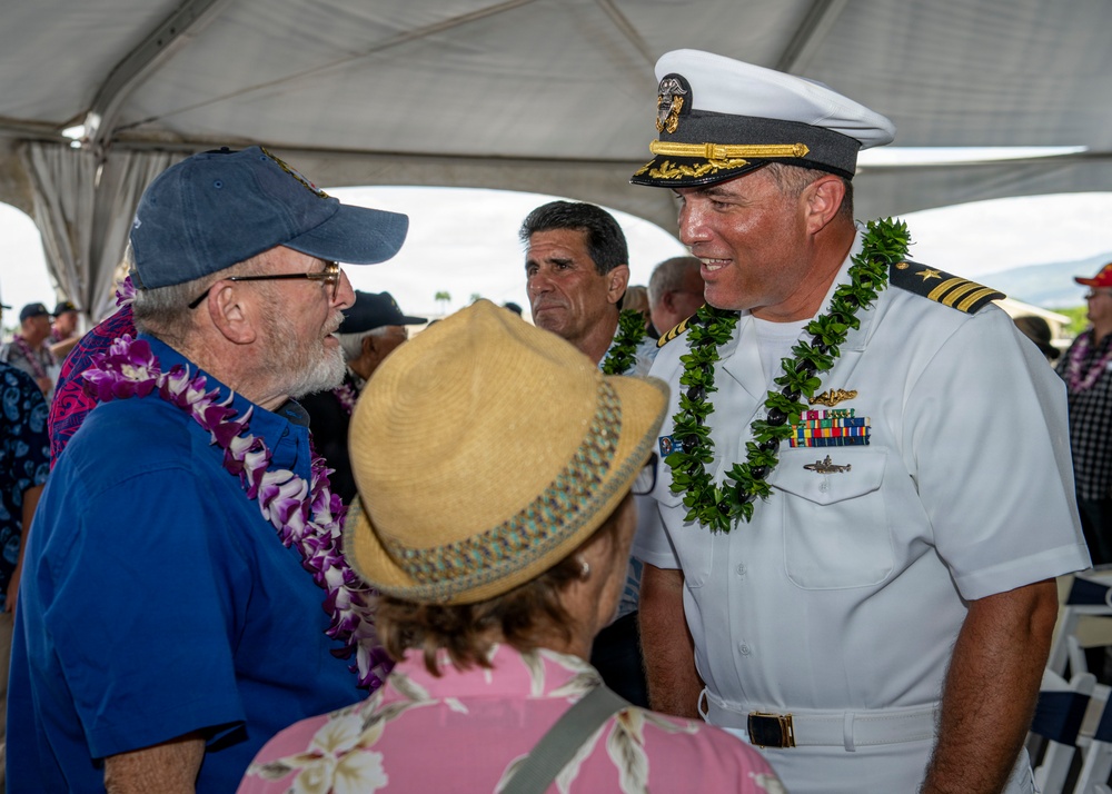 Commanding Officer of USS Missouri (SSN 780) Attends 40th Anniversary Celebration of the Recommissioning of USS Missouri (BB 63)