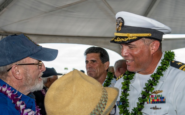 Commanding Officer of USS Missouri (SSN 780) Attends 40th Anniversary Celebration of the Recommissioning of USS Missouri (BB 63)