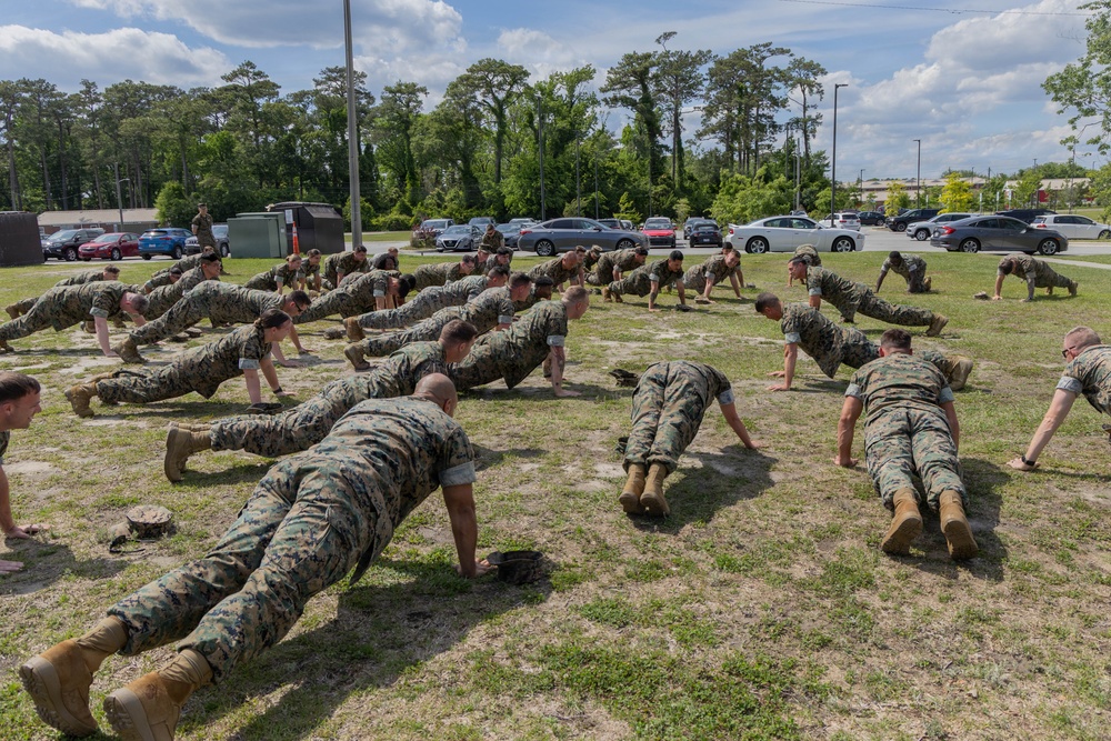 26th MEU recognize Marines in awards ceremony