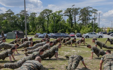 26th MEU recognize Marines in awards ceremony