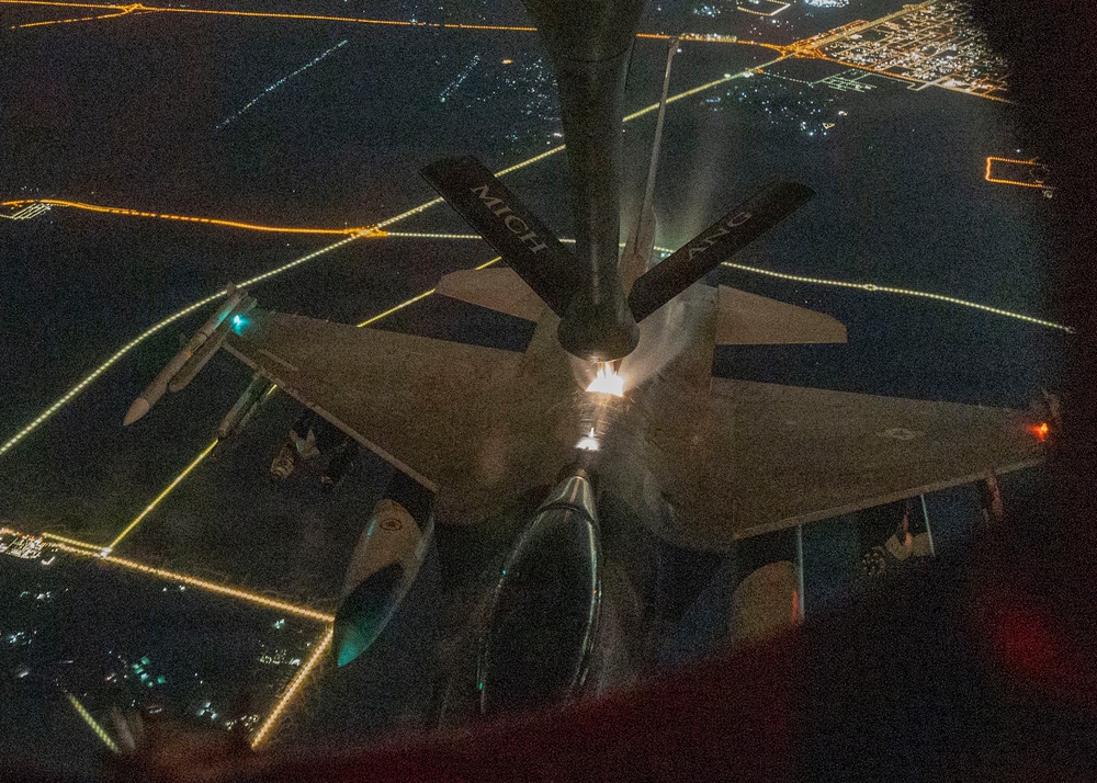 KC-135 refuels F-16s in CENTCOM