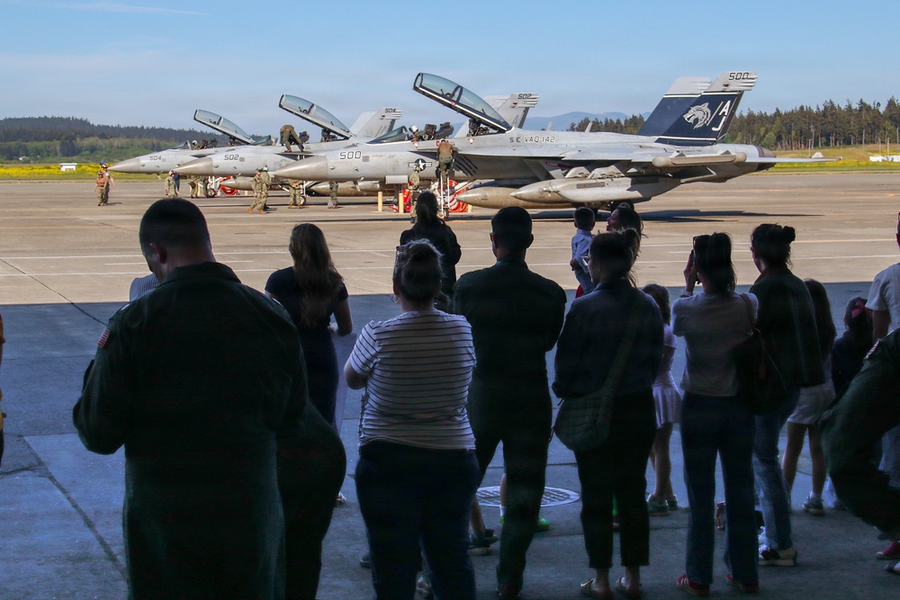 VAQ-142 Homecoming