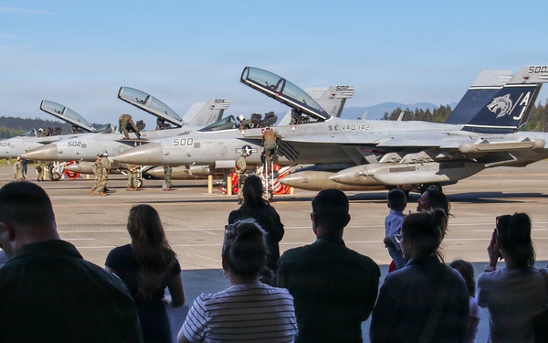 VAQ-142 Homecoming