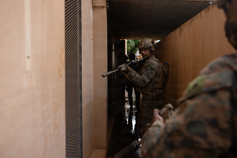 U.S. Marines with MRF-D participate in SME exchange with partner nation during Exercise Tagata Toa 26