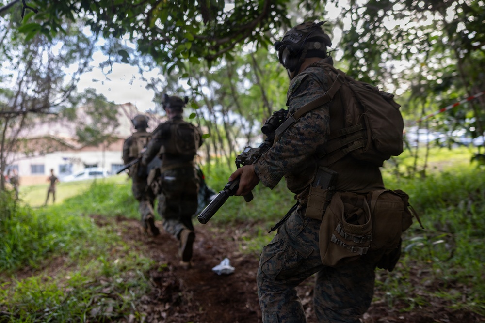 U.S. Marines with MRF-D participate in SME exchange with partner nation during Exercise Tagata Toa 26