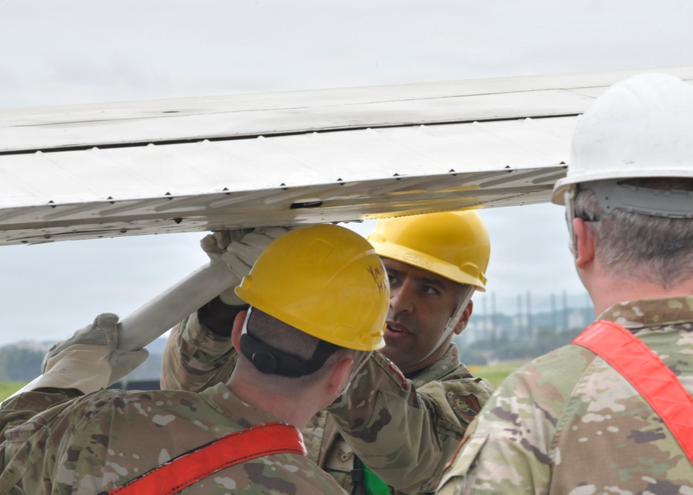 CDDAR Airmen train aircraft recovery capabilities at Yokota