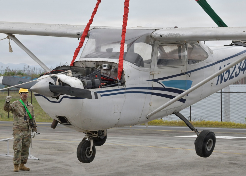 CDDAR Airmen train aircraft recovery capabilities at Yokota