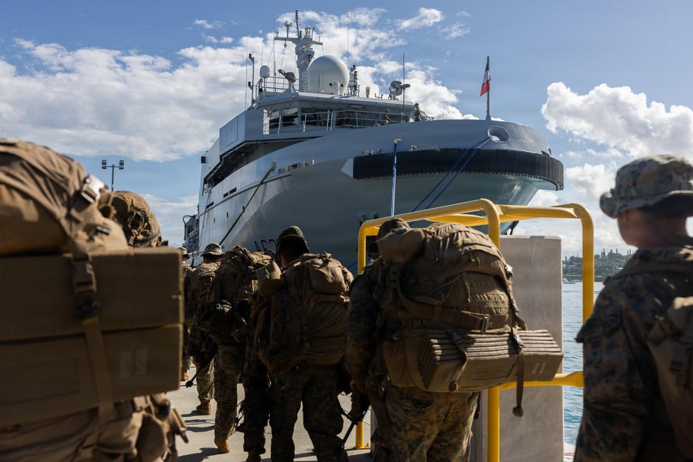 MRF-D, FANC conduct ship to shore drill during Exercise Tagata Toa 26