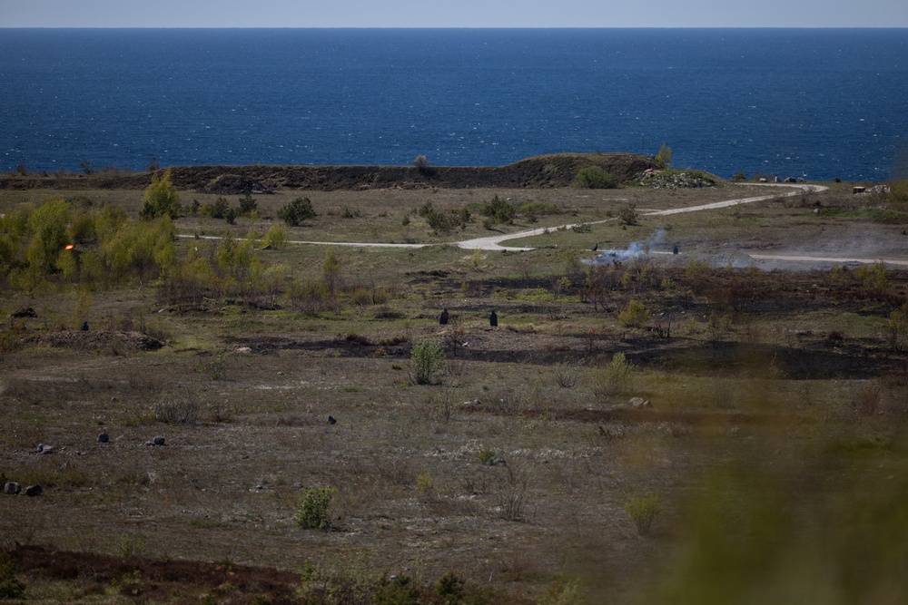 U.S. Marines execute machine gun range in Sweden