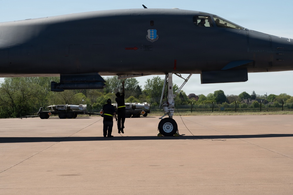 B-1B Lancers takeoff for conditioning flight