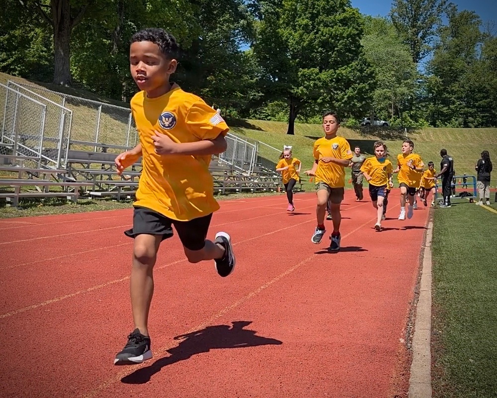 DoWEA Crossroads Elementary students compete during Presidential Fitness Test