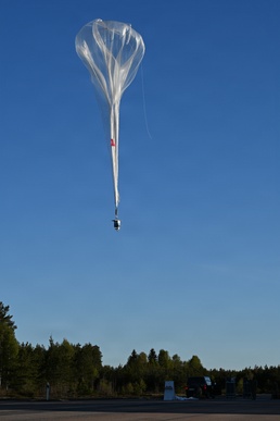 MDC-E Soldiers launch High Altitude Balloons over the Baltics