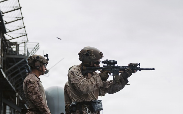 11th MEU Marines, Sailors Conduct Quick Reaction Force Drill