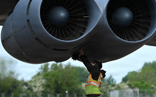 B-52 Stratofortress takes off for conditioning flight