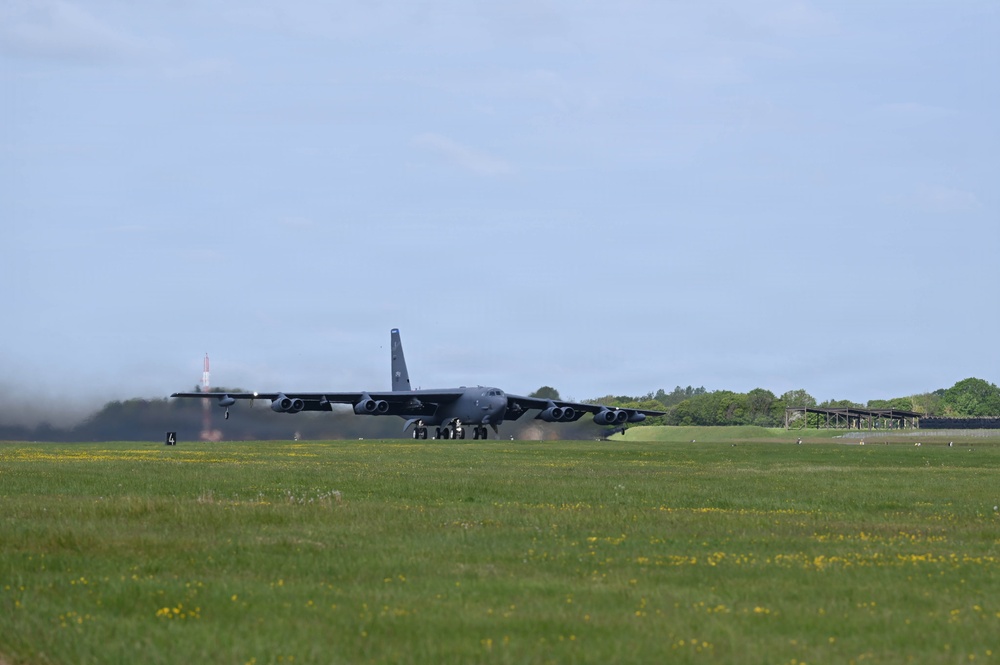 B-52 Stratofortress takes off for conditioning flight