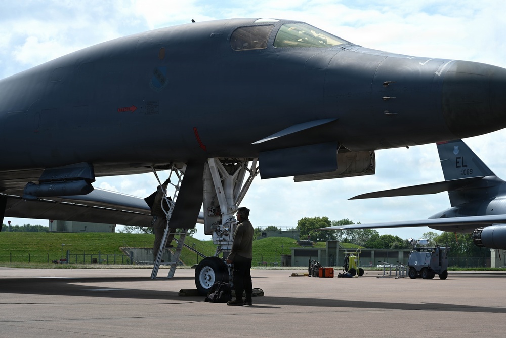 Lancer Bomber lifts off for conditioning flight