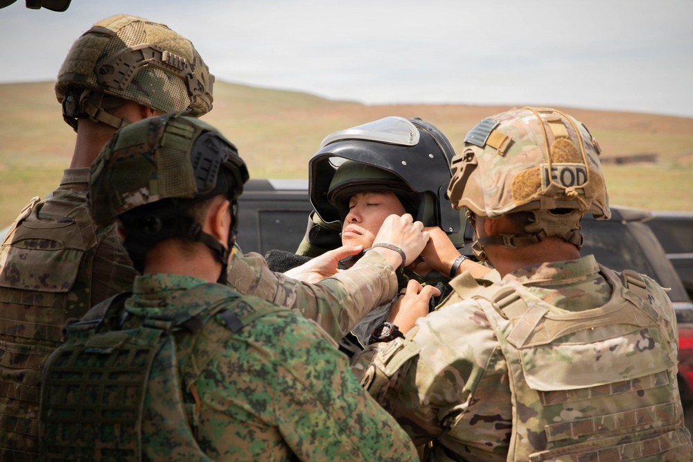 EOD training operation between U.S. and Singapore during Exercise Tiger Balm 2026