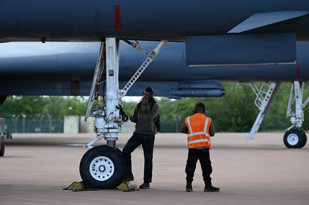 Lancer Bomber lifts off for conditioning flight