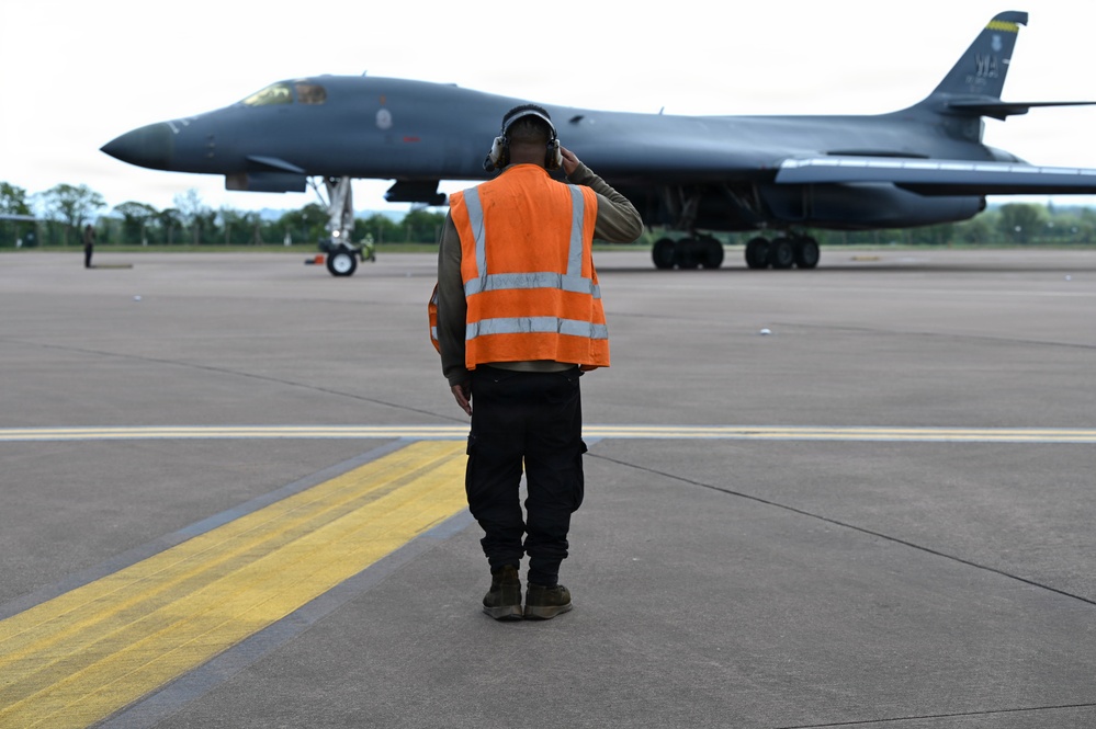 Lancer Bomber lifts off for conditioning flight