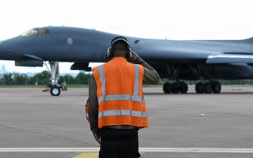 Lancer Bomber lifts off for conditioning flight