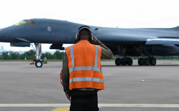 Lancer Bomber lifts off for conditioning flight