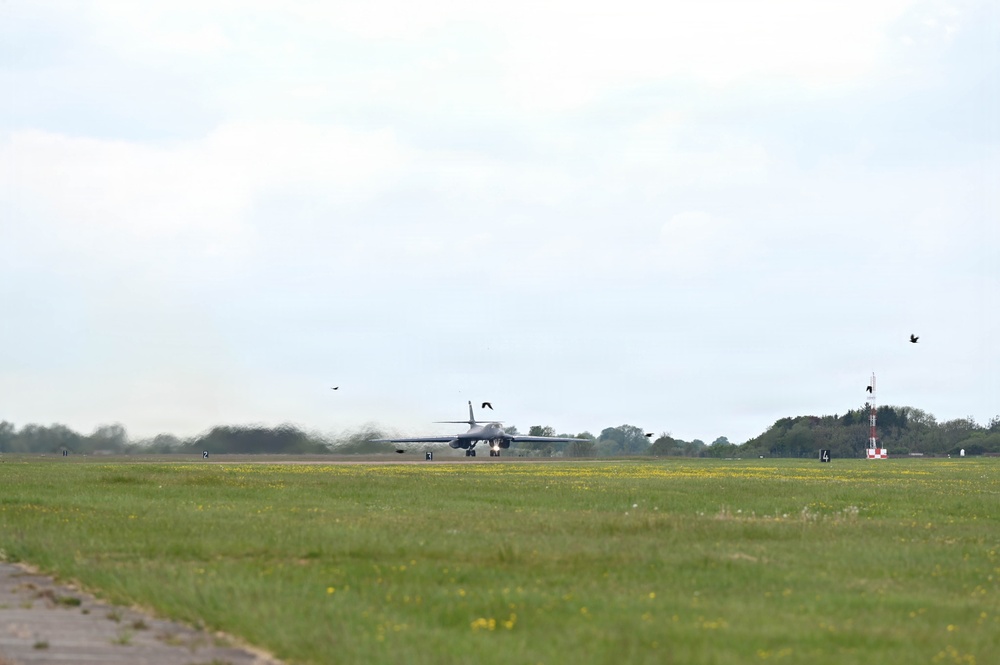 Lancer Bomber lifts off for conditioning flight